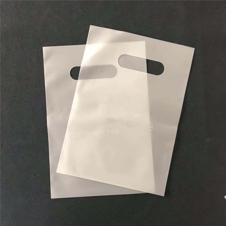 Versatile CPE Transparent and Semi-Transparent Carry Bags for Gift Packaging